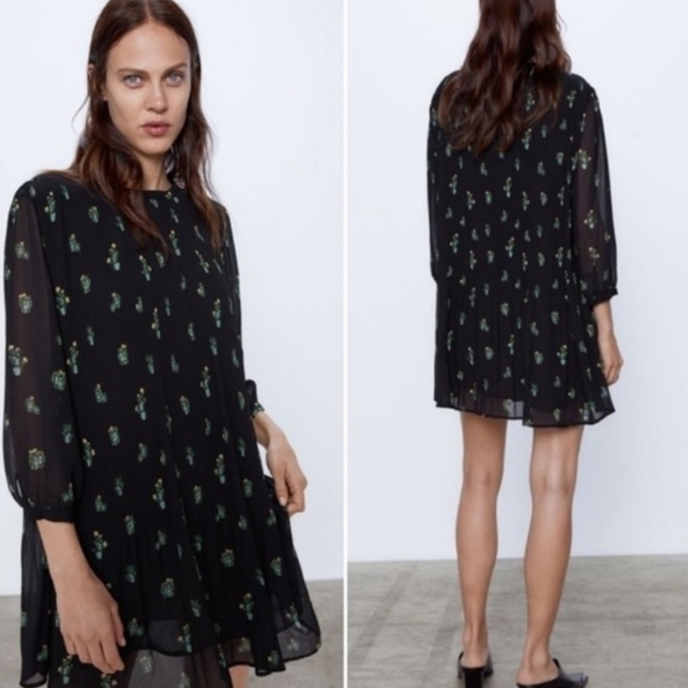 LIKE NEW Zara Pleated Chiffon Cactus Print Baby Doll Mini Dress Size Small - Picture 2 of 11